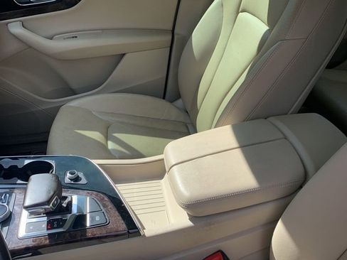 Used 2017 Audi Q7 3.0T Premium Plus image 32