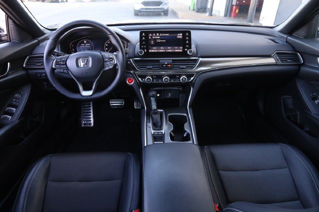 Used 2018 Honda Accord Sport image 22