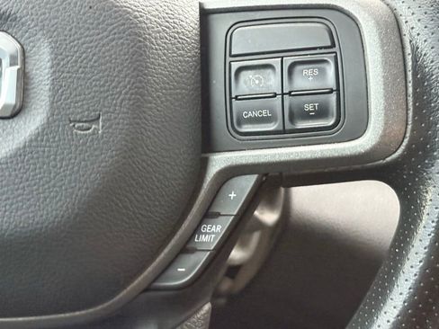 Used 2021 RAM 5500 Tradesman w/ Chrome Appearance Group image 17