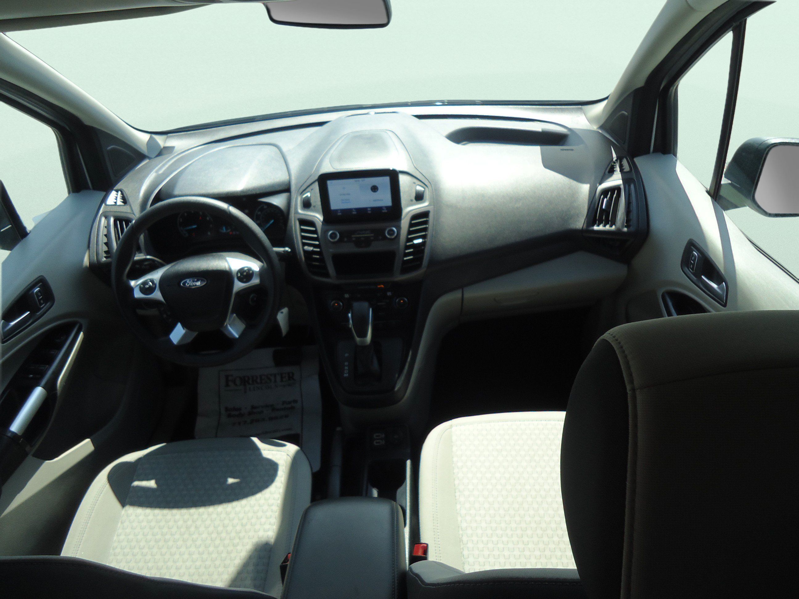 Used 2022 Ford Transit Connect XLT FWD image 11