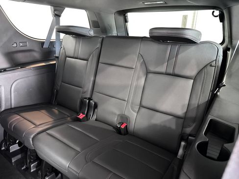 Certified 2023 Chevrolet Suburban RST w/ Sport Performance Package AWD/4WD image 15