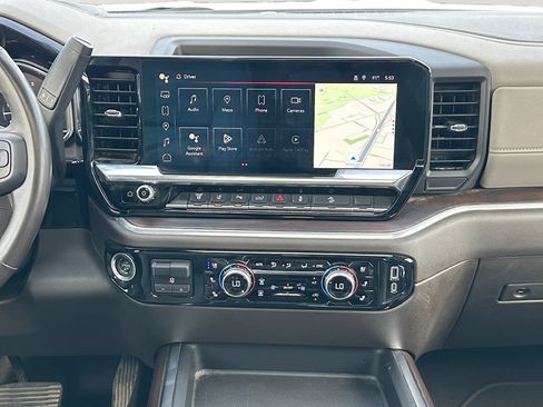 Used 2025 GMC Sierra 2500 SLT w/ SLT Premium Package AWD/4WD image 11