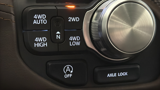 Used 2025 RAM 1500 Limited AWD/4WD image 36