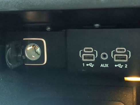 Certified 2022 Jeep Wagoneer Series III image 28