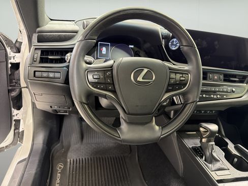 Used 2025 Lexus ES 350 Ultra Luxury w/ Accessory Package (Z2) FWD image 23
