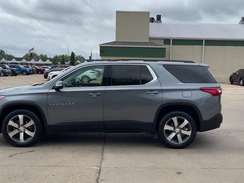Used 2020 Chevrolet Traverse LT w/ LT Premium Package AWD/4WD image 5