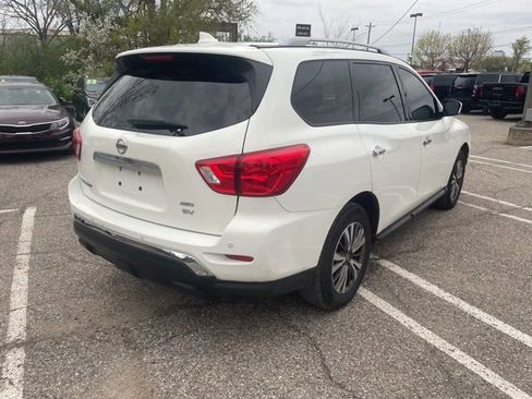 Used 2019 Nissan Pathfinder SV AWD/4WD image 5