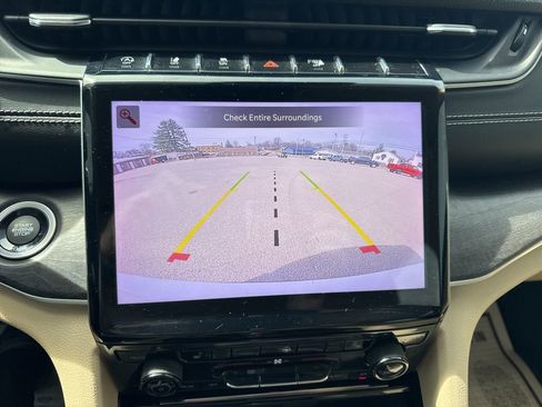 Used 2021 Jeep Grand Cherokee L Limited image 20