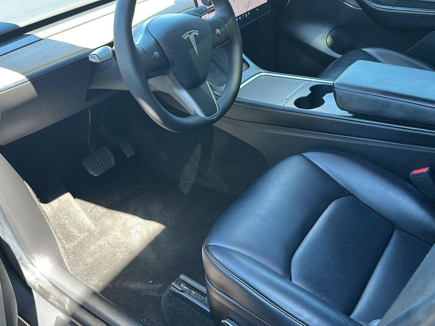 Used 2021 Tesla Model Y Long Range AWD/4WD image 14