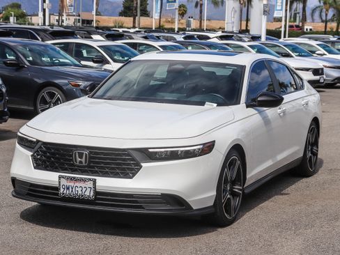 Used 2024 Honda Accord Sport image 3