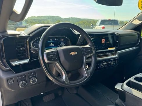 Used 2023 Chevrolet Silverado 1500 LT AWD/4WD image 24