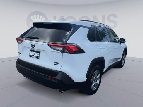 Used 2022 Toyota RAV4 XLE image 11