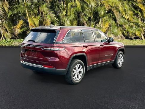 Used 2022 Jeep Grand Cherokee Limited w/ Luxury Tech Group II image 5