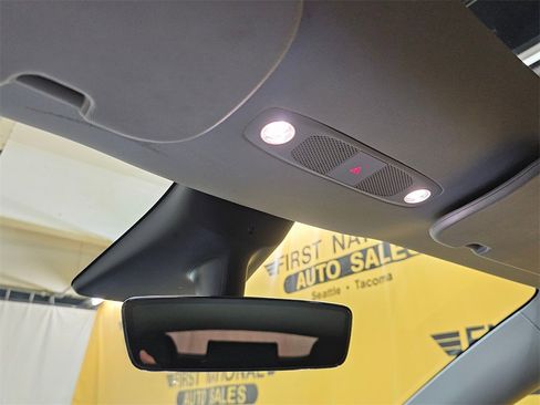 Used 2021 Tesla Model Y Long Range image 28