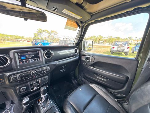 Certified 2021 Jeep Wrangler Unlimited Sahara image 27