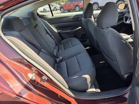 Certified 2025 Nissan Altima 2.5 SV image 12