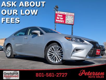 Used 2016 Lexus ES 350 w/ Navigation System Package