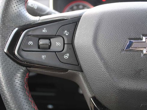 Used 2023 Chevrolet TrailBlazer RS w/ Sun and Liftgate Package image 12