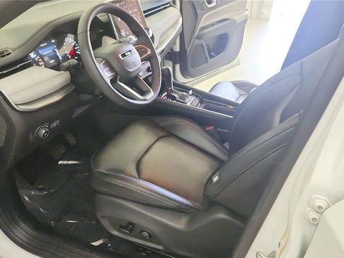 Used 2025 Jeep Compass Limited AWD/4WD image 22
