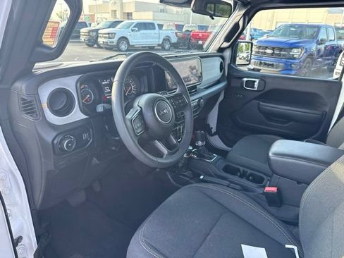 Used 2025 Jeep Wrangler Unlimited Sport AWD/4WD image 10
