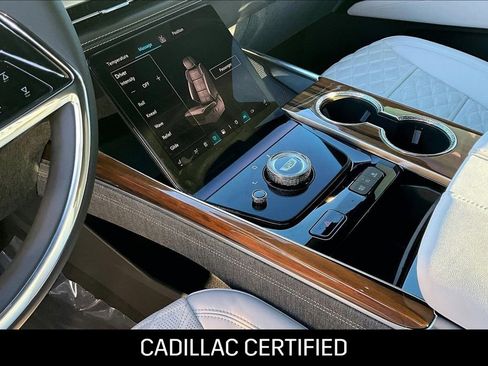 Used 2026 Cadillac Escalade Platinum Sport w/ LPO, ONYX Package image 15