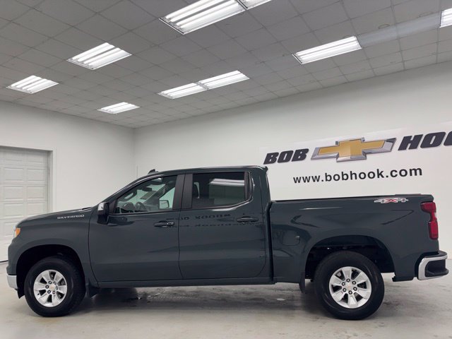 Used 2025 Chevrolet Silverado 1500 LT AWD/4WD image 8