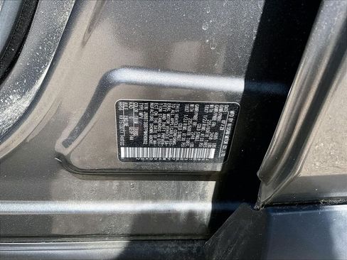 Used 2023 Nissan Rogue SV AWD/4WD image 9