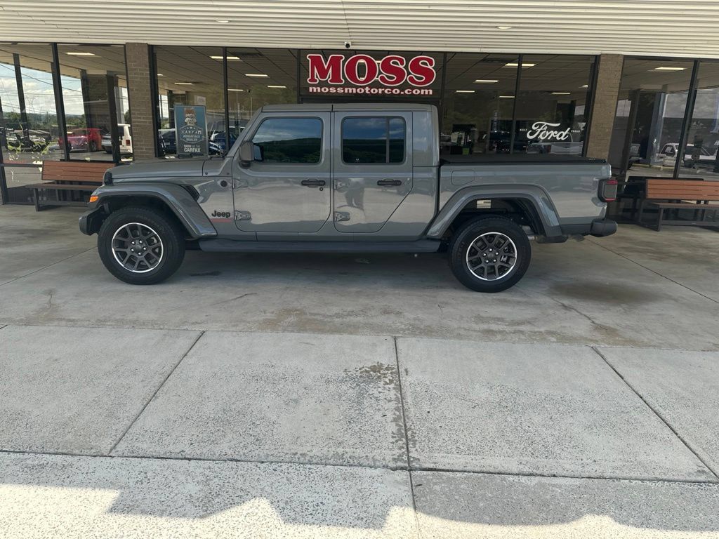 Used 2021 Jeep Gladiator Overland AWD/4WD image 7