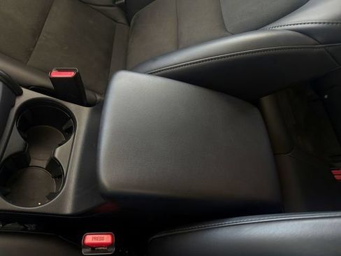 Used 2018 MAZDA CX-5 Touring w/ Preferred Equipment Package FWD image 31