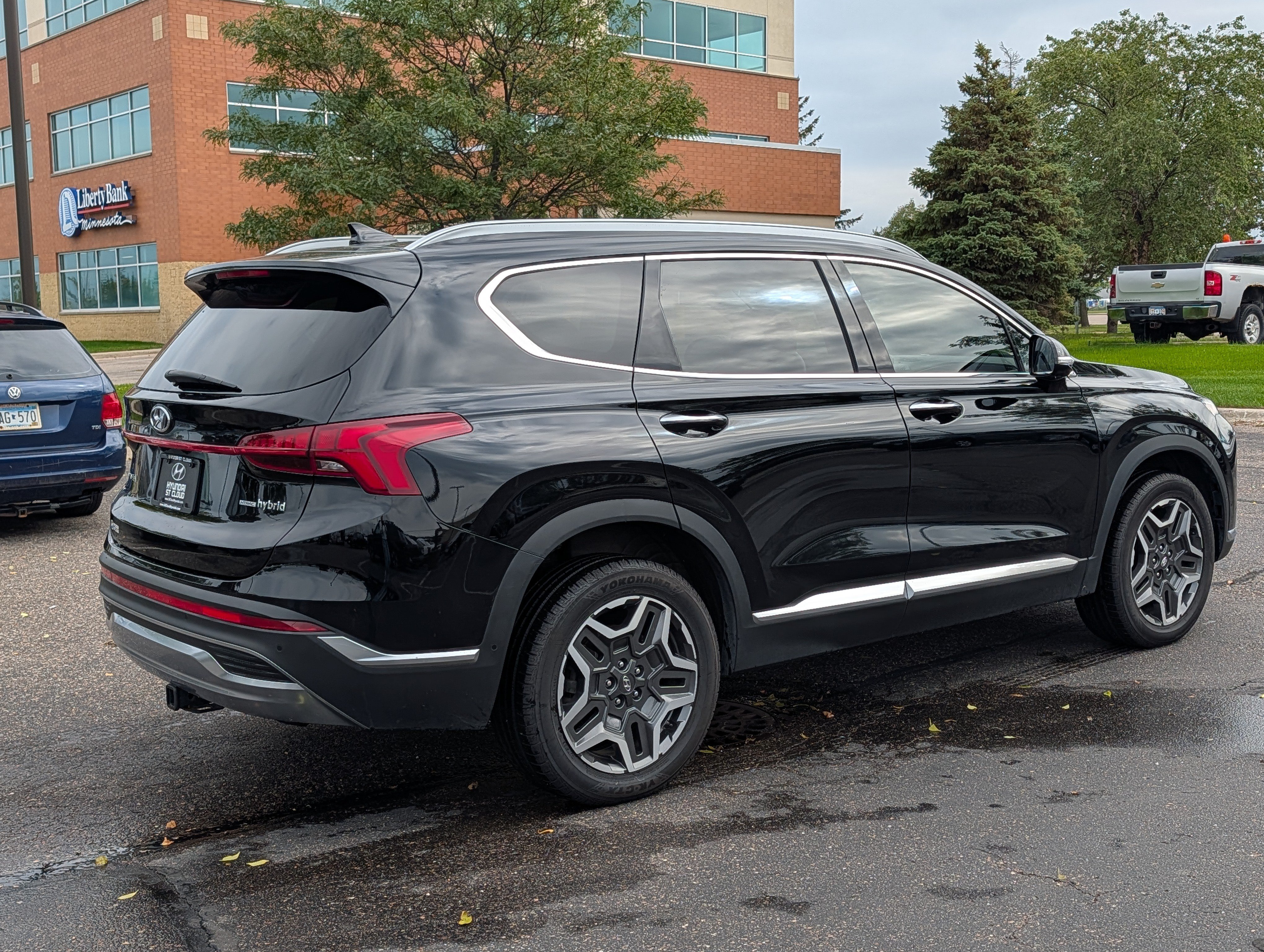 Used 2021 Hyundai Santa Fe Limited AWD/4WD image 5
