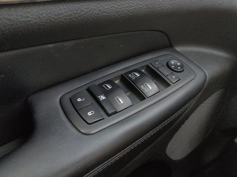 Used 2018 Jeep Grand Cherokee Limited RWD image 27