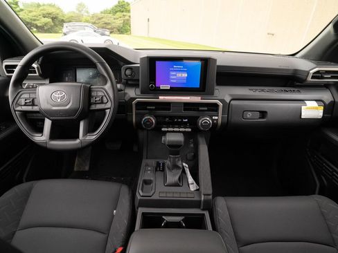 Used 2025 Toyota Tacoma SR image 10