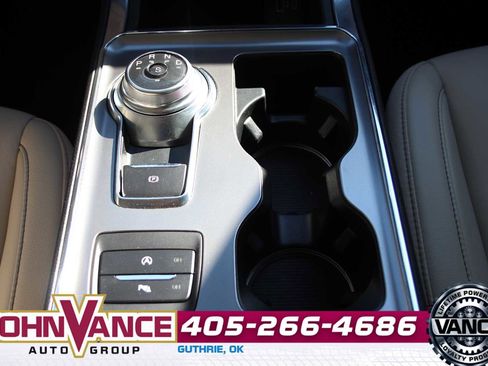 Used 2022 Ford Edge Titanium image 31