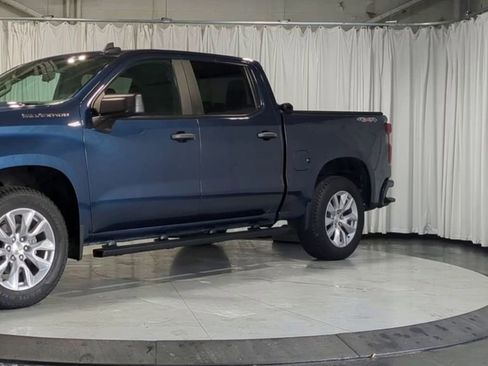 Used 2021 Chevrolet Silverado 1500 Custom w/ Safety Confidence Package AWD/4WD image 5