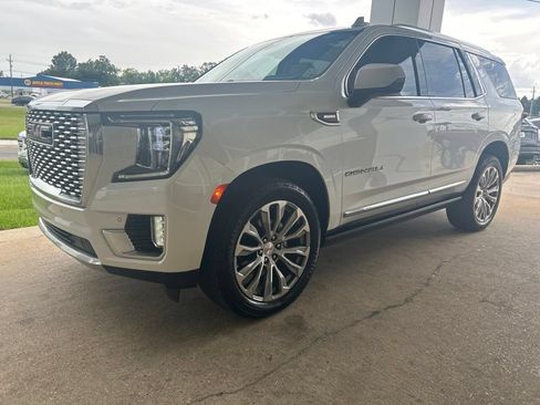 Used 2022 GMC Yukon Denali RWD image 4