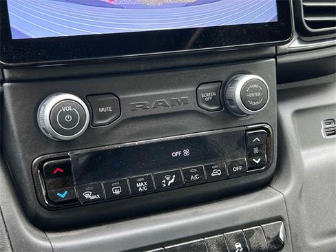 New 2024 RAM ProMaster 3500 w/ Premium Convenience Group image 24