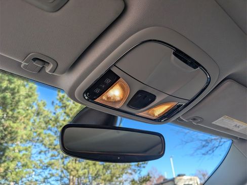 Used 2020 Jeep Cherokee Limited w/ Luxury Group image 34