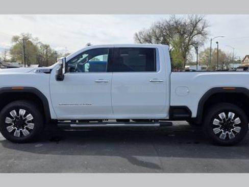 Used 2025 GMC Sierra 3500 Denali AWD/4WD image 1