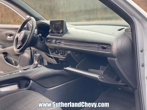Used 2024 Honda HR-V Sport image 19