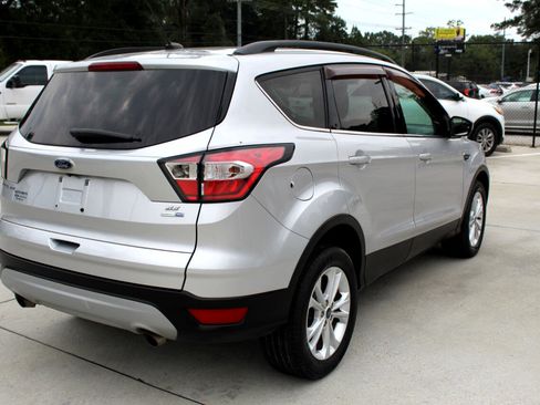 Used 2018 Ford Escape SE image 7