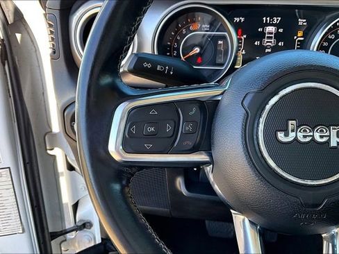 Used 2020 Jeep Wrangler Unlimited Sahara AWD/4WD image 20