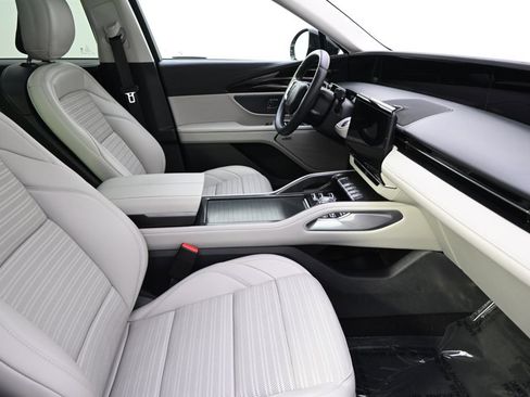 New 2026 Lincoln Nautilus Reserve w/ Jet Appearance Package image 16