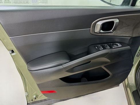 Used 2025 Kia Sorento X-Line EX AWD/4WD image 17