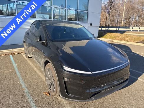 Used 2026 Tesla Model Y Long Range image 1