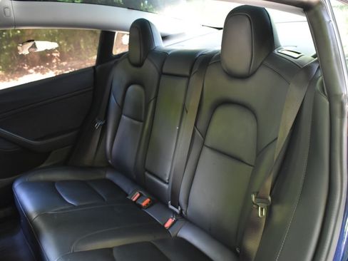 Used 2022 Tesla Model 3 Long Range AWD/4WD image 17