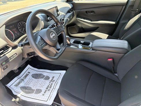 Used 2025 Nissan Sentra S FWD image 9
