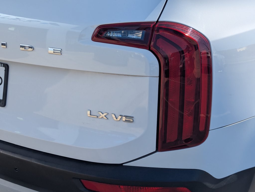Used 2021 Kia Telluride LX FWD image 5