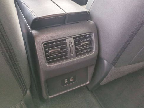 Used 2023 Nissan Rogue SV image 20