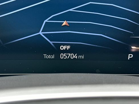 Used 2025 BMW 330i Sedan w/ Premium Package image 35