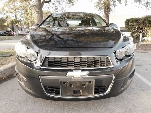 Used 2015 Chevrolet Sonic LT image 9